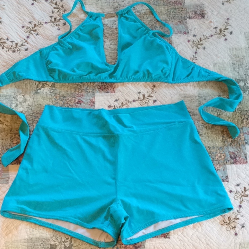 🌺Keyhole halter top, shorts, bikini 🌺 by VENUS